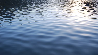 Reinigung mit Wasser - so hilft Geberit AquaClean Wasser zu sparen